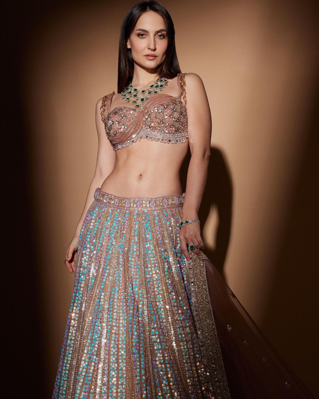 HINDI ACTRESS ELLI AVRRAM IMAGES IN GREY COLOR LEHENGA CHOLI 4